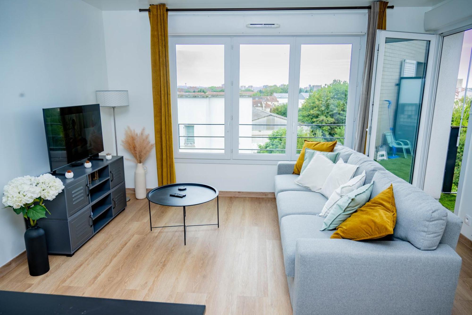 Cosy Pres Des Sites Jo Apartment Stains